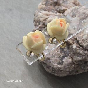 Vintage Winard 1/20 12k Gold-Filled Carved Rose Screw-Back Earrings